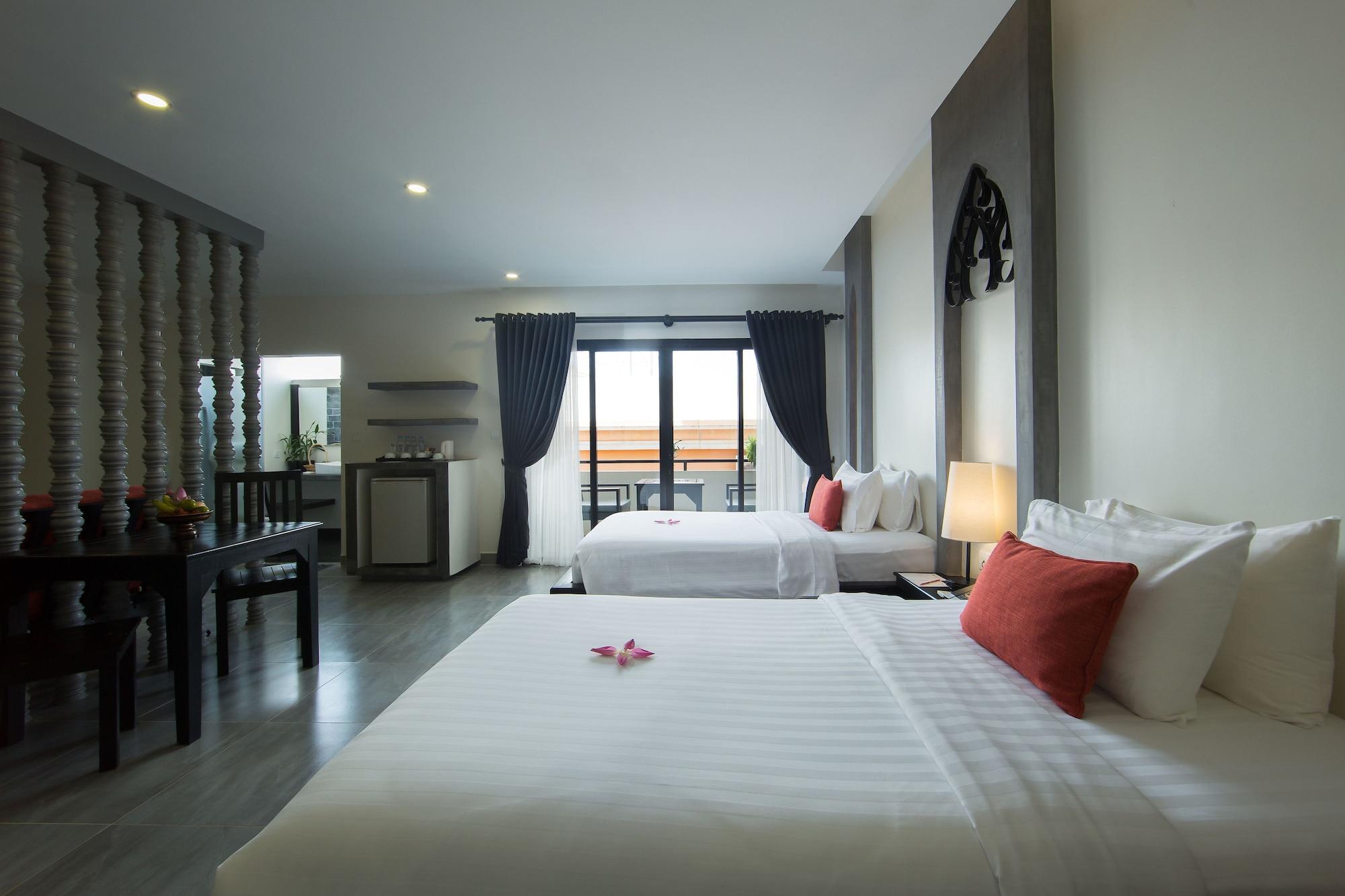 Hotel Central Suite Residence 4*